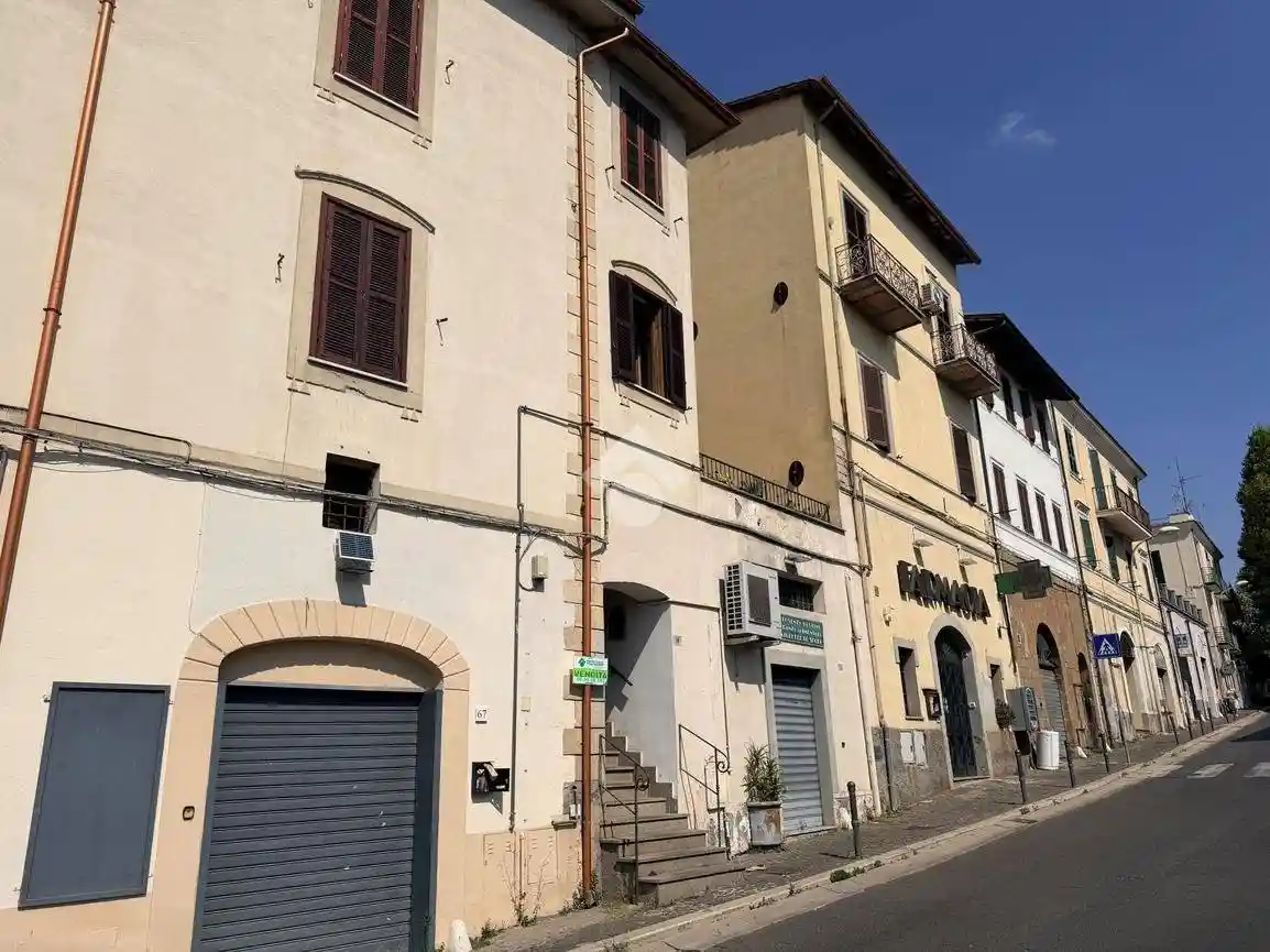 Appartamento in vendita a Cave