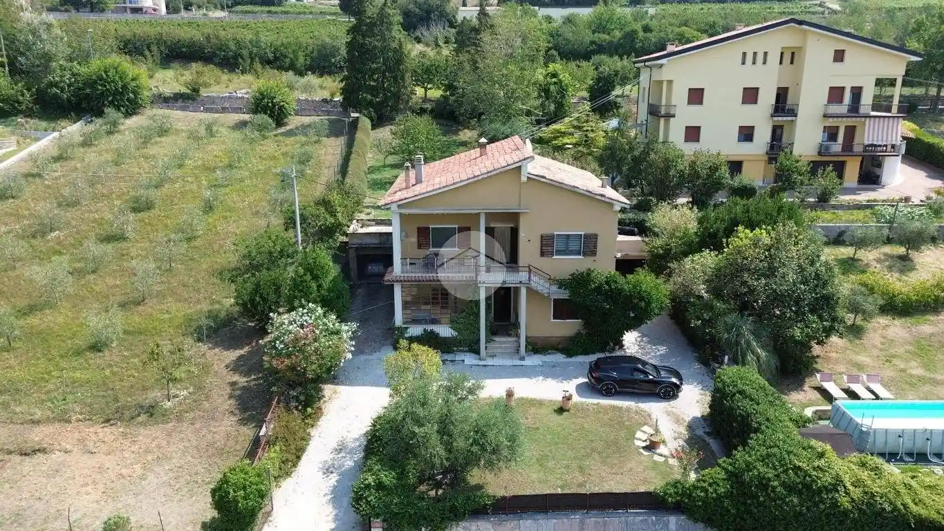 Villa in vendita a Fumane