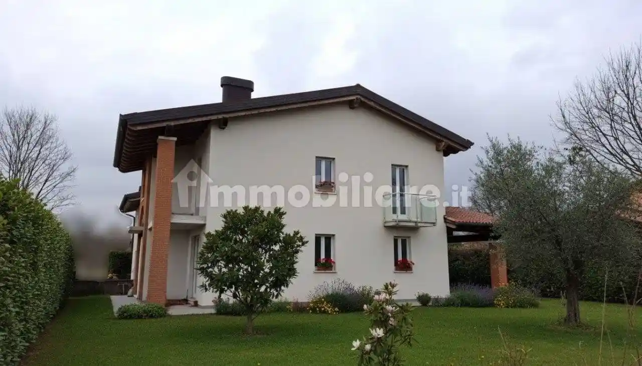 Villa in vendita a Cassola