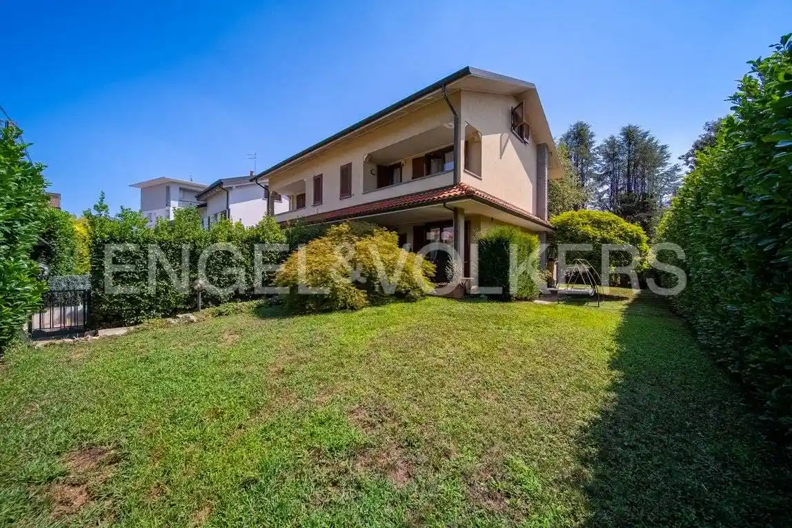 Villetta a schiera in vendita a Saronno