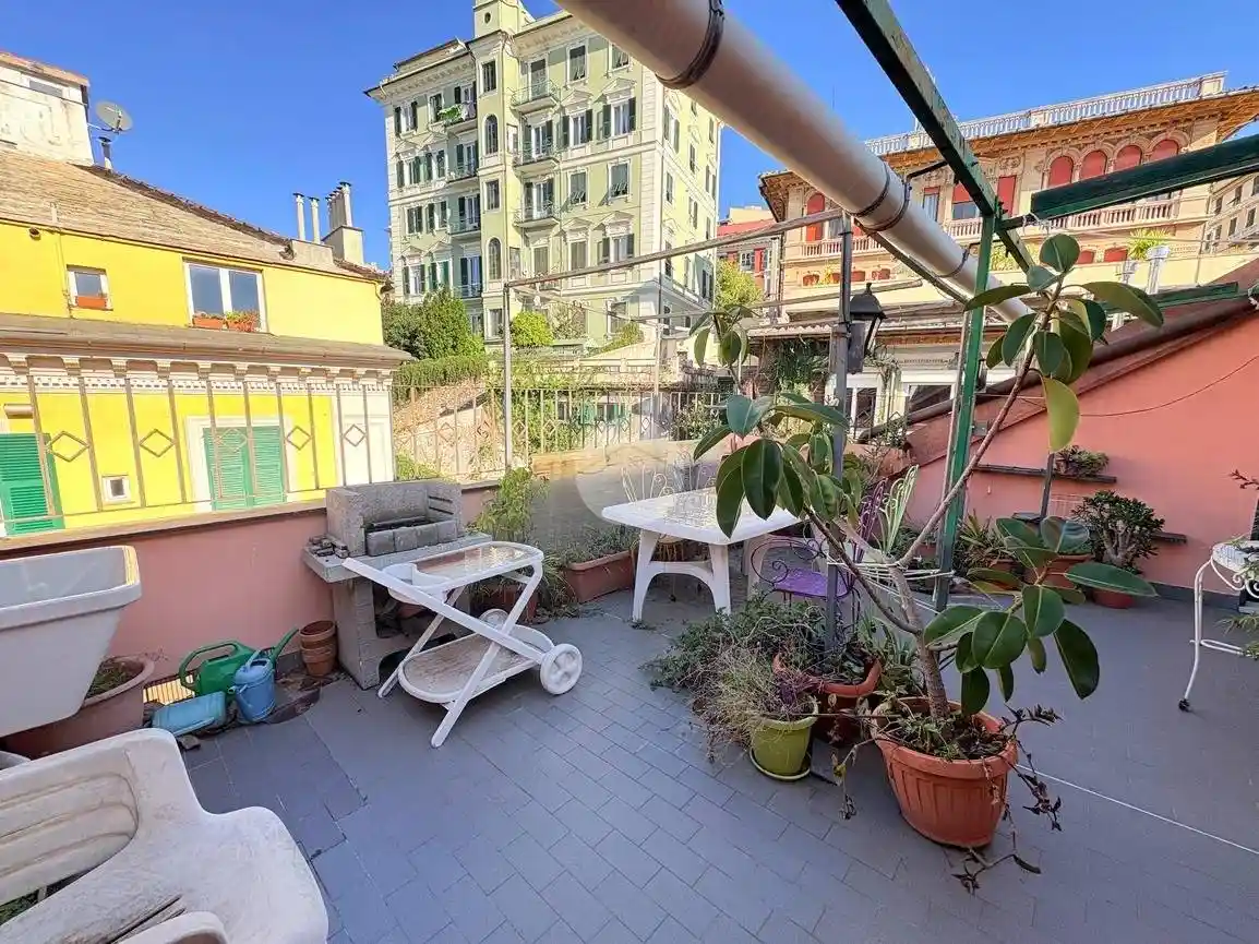 Appartamento in vendita a Genova