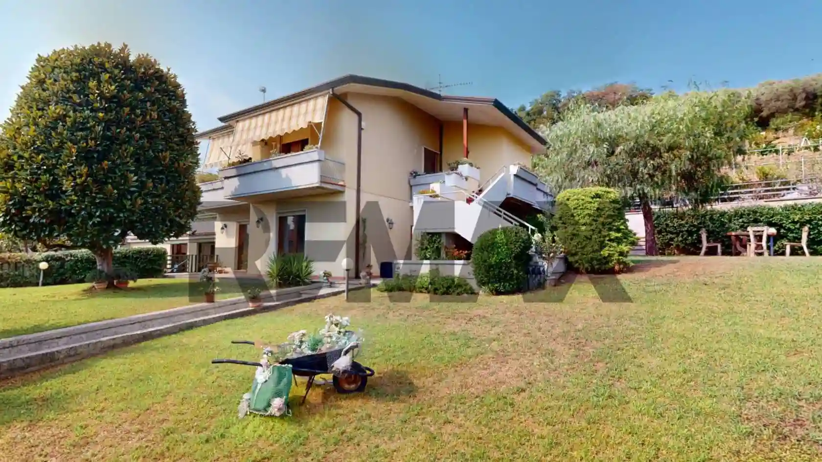 Villa - foto 2