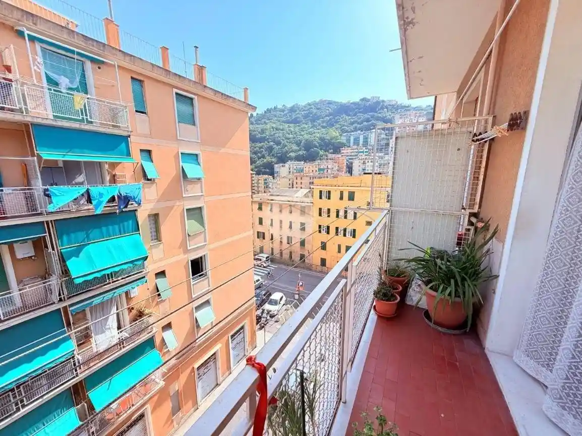 Appartamento in vendita a Genova