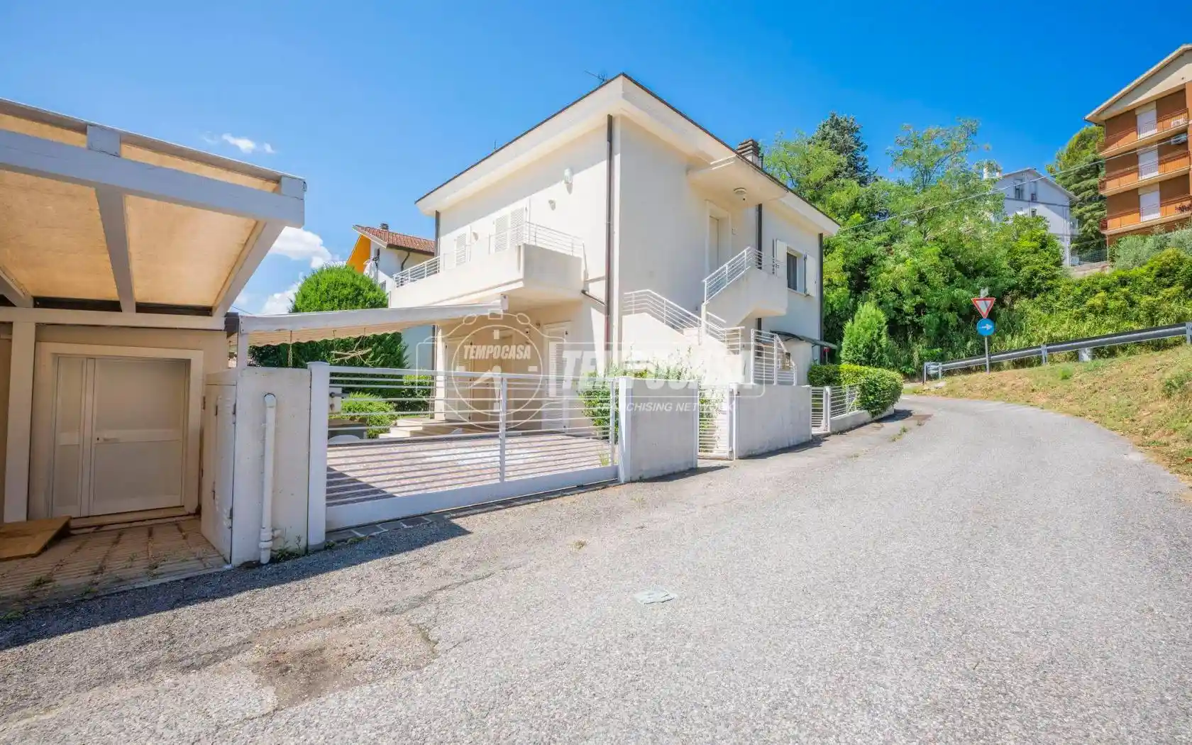 Casa indipendente in vendita a Pesaro
