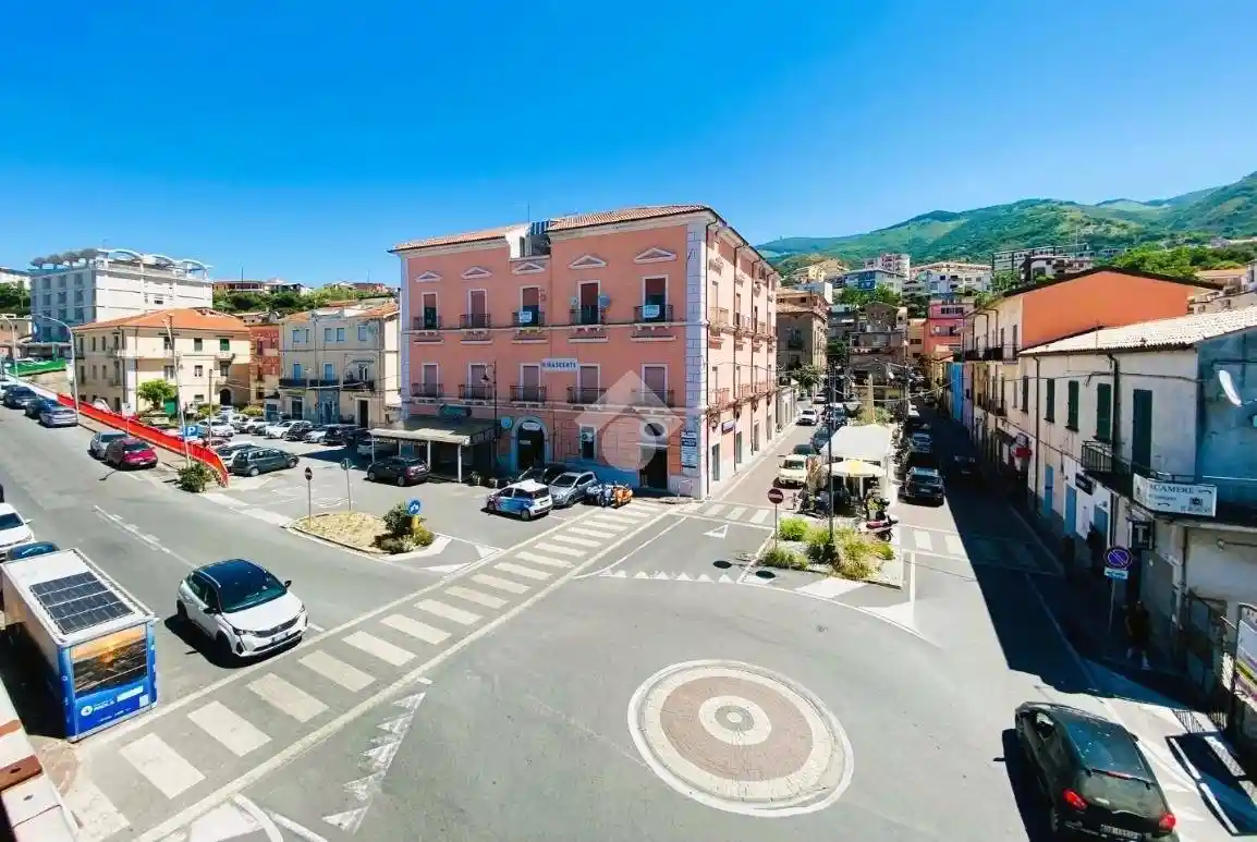 Appartamento in vendita a Paola