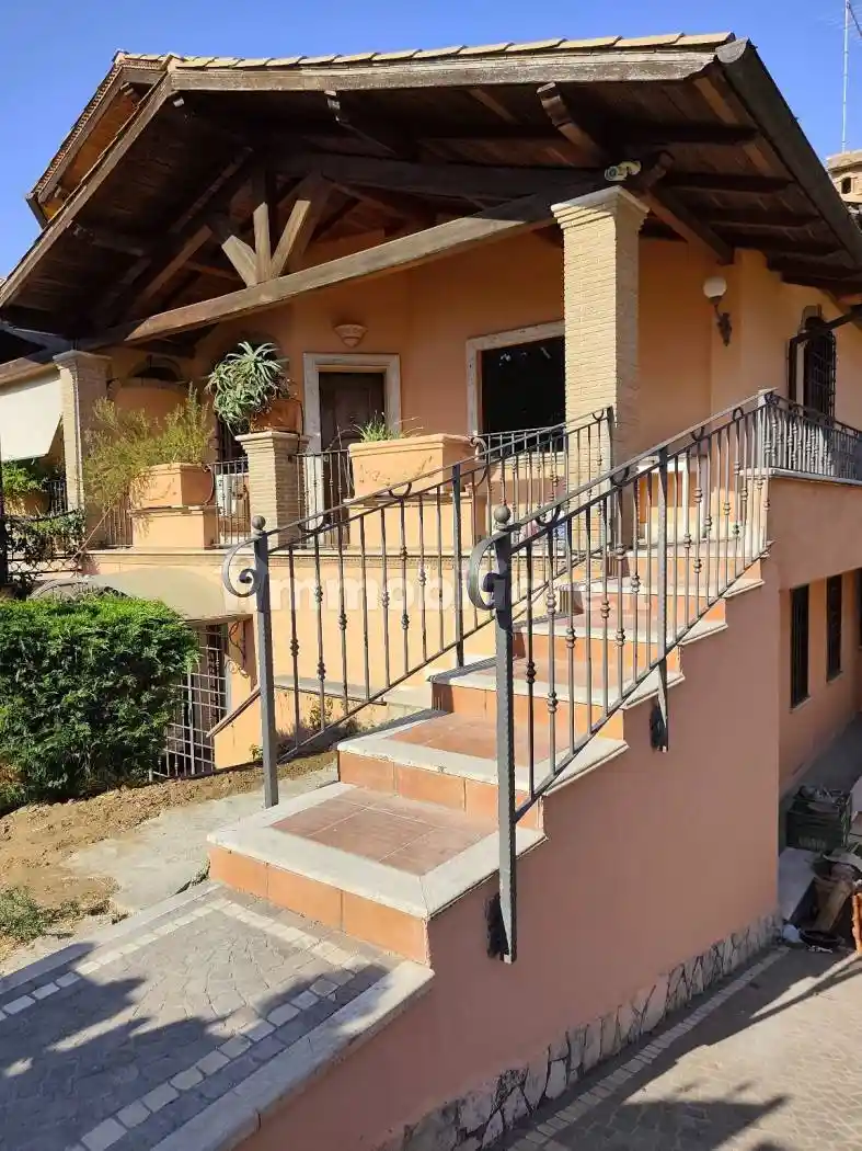 Villa in affitto a Roma