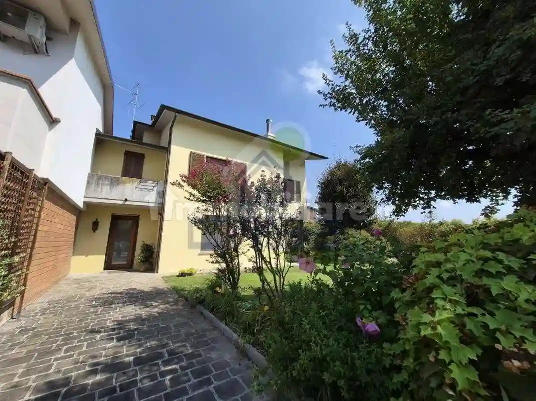 Villetta a schiera - foto 2