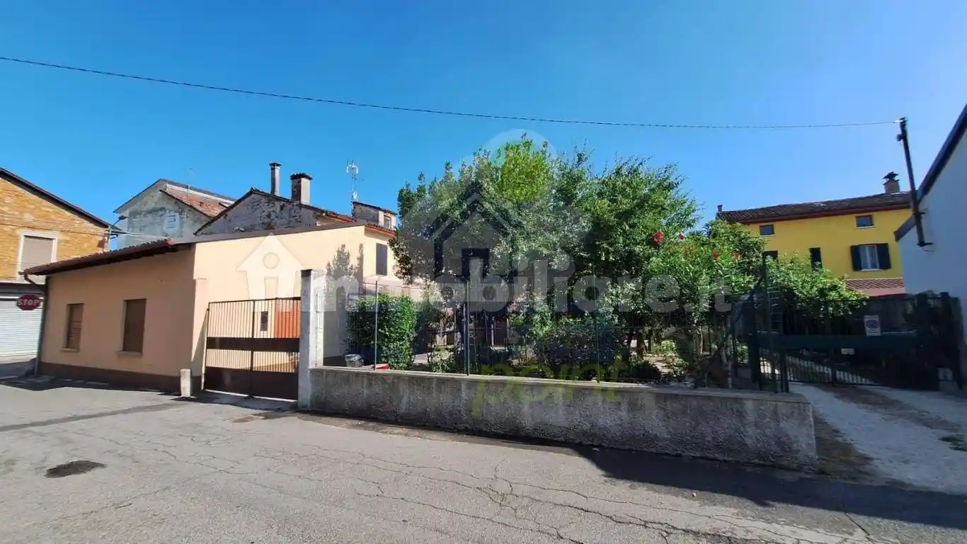 Casa indipendente in vendita a Robecco d'Oglio