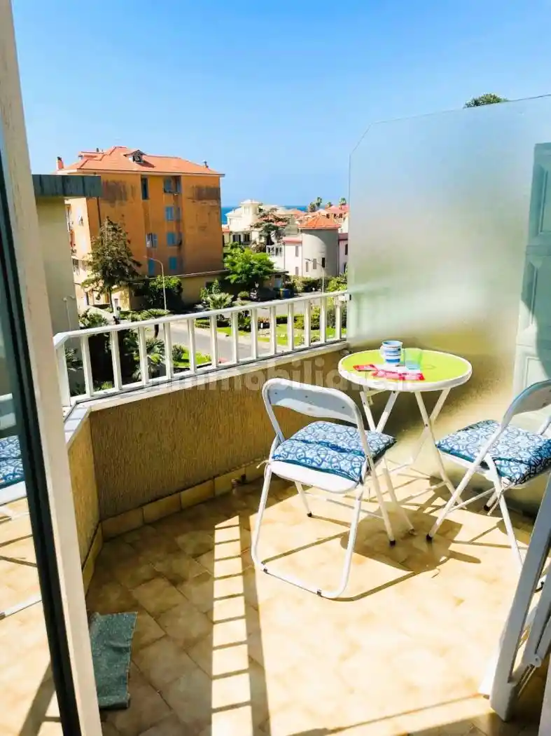 Appartamento in vendita a Santo Stefano al Mare
