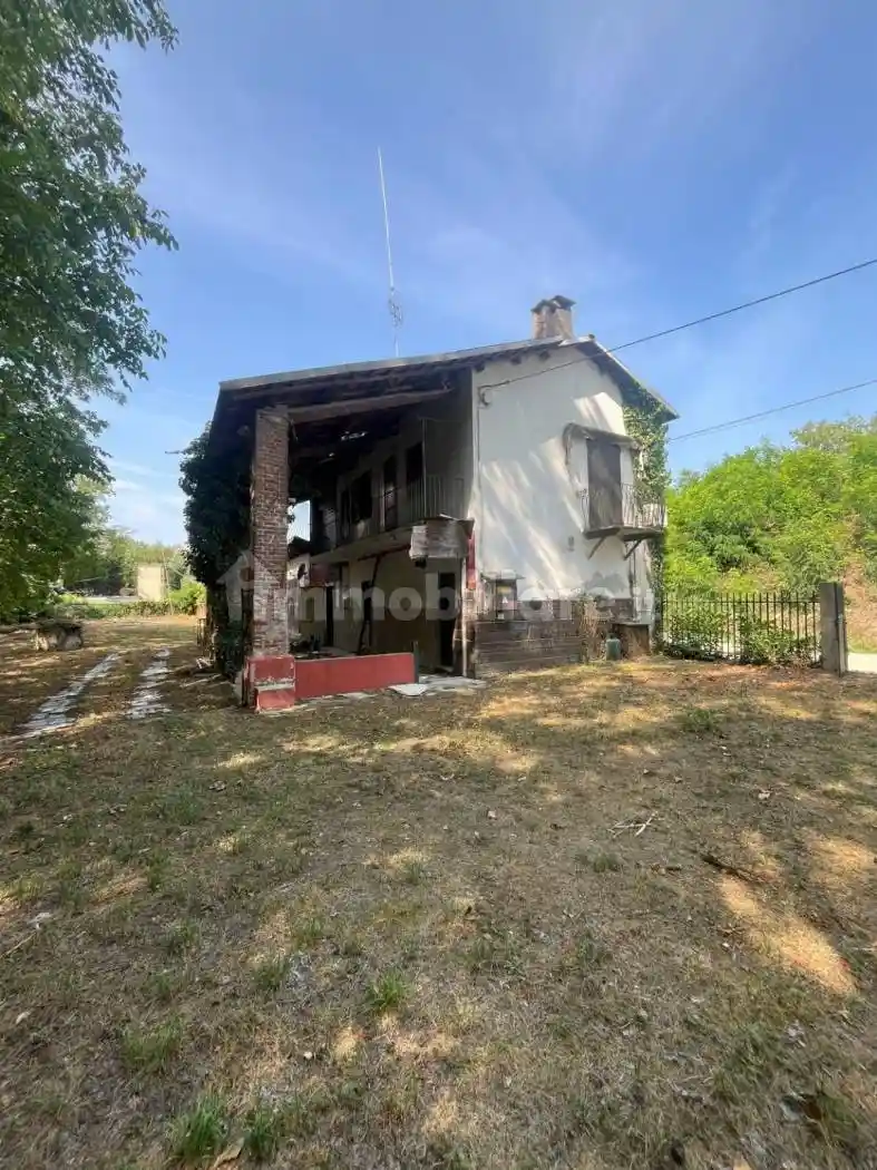Rustico - Casale in vendita a Cuneo