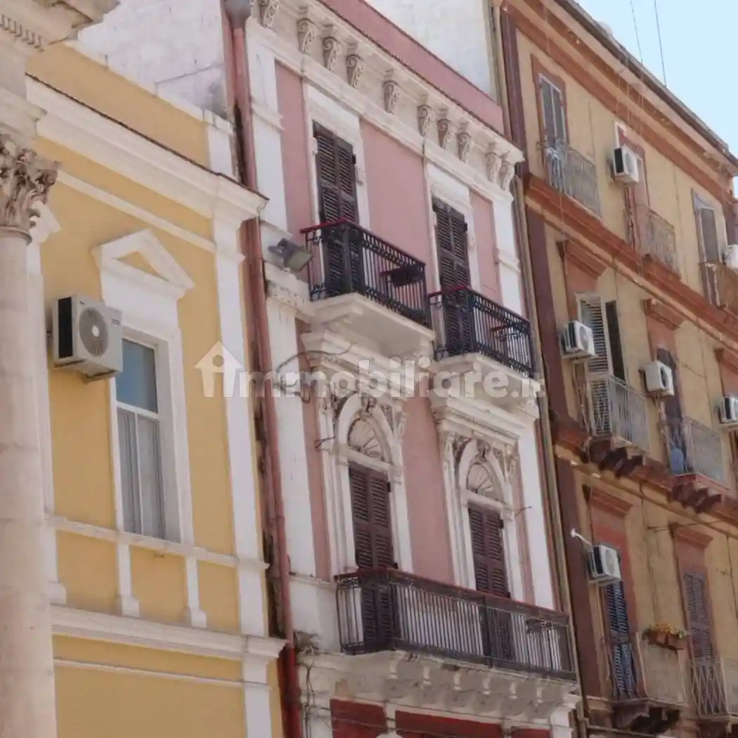 Palazzo - Edificio in vendita a Taranto