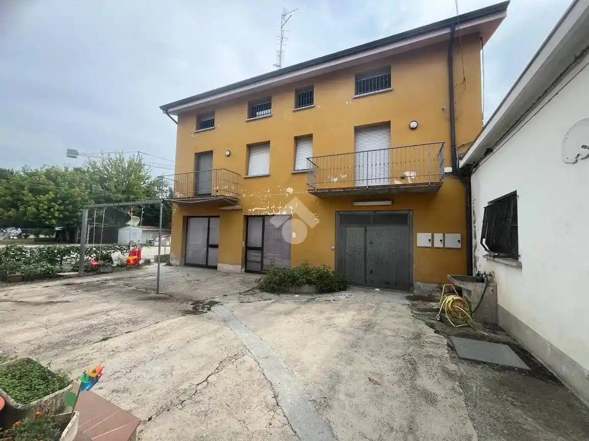 Appartamento in vendita a Castelnovo di Sotto