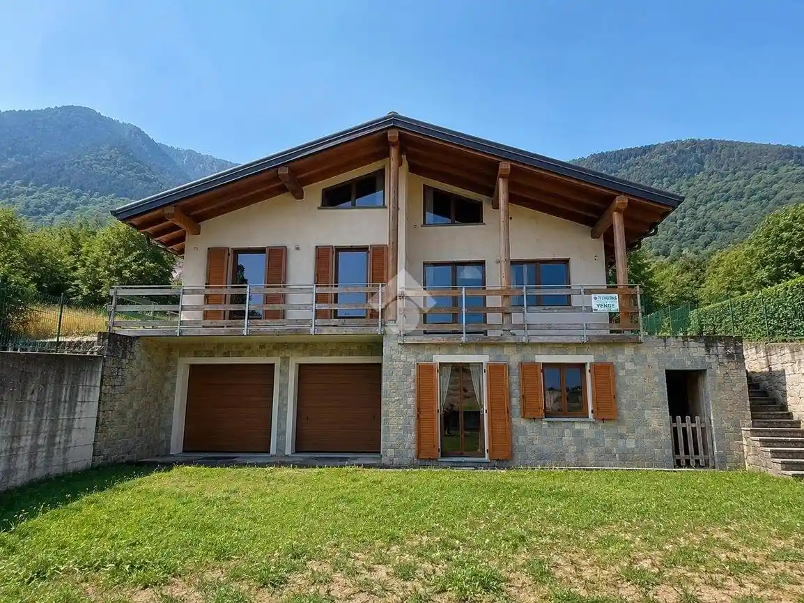 Casa indipendente in vendita a Colorina