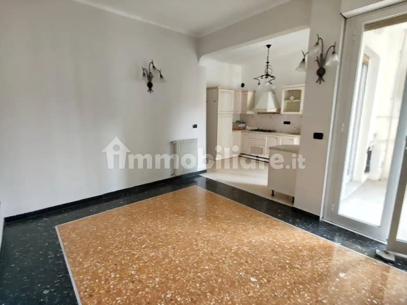 Appartamento in vendita a Albenga