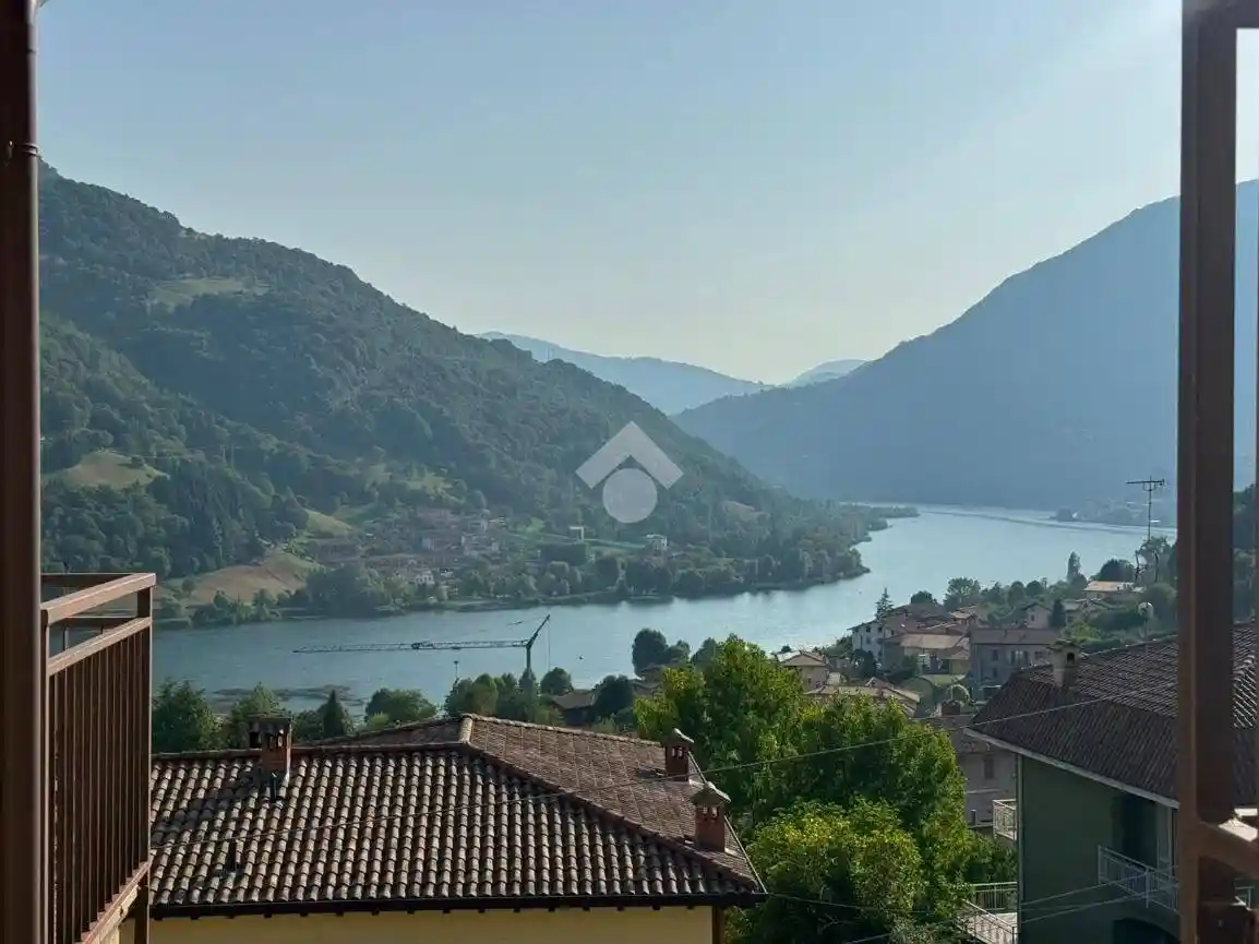 Appartamento in vendita a Endine Gaiano