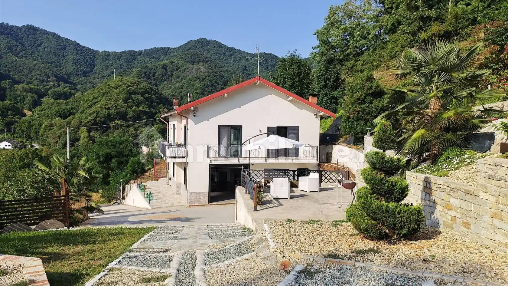 Villa in vendita a Brondello