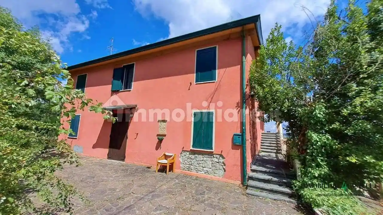 Casa indipendente in vendita a Canossa
