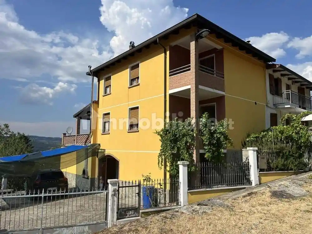 Casa indipendente in vendita a Varsi