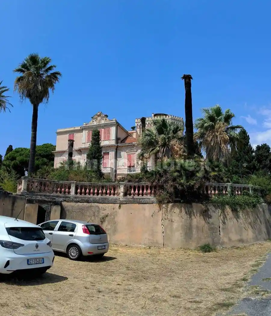 Appartamento in vendita a Imperia