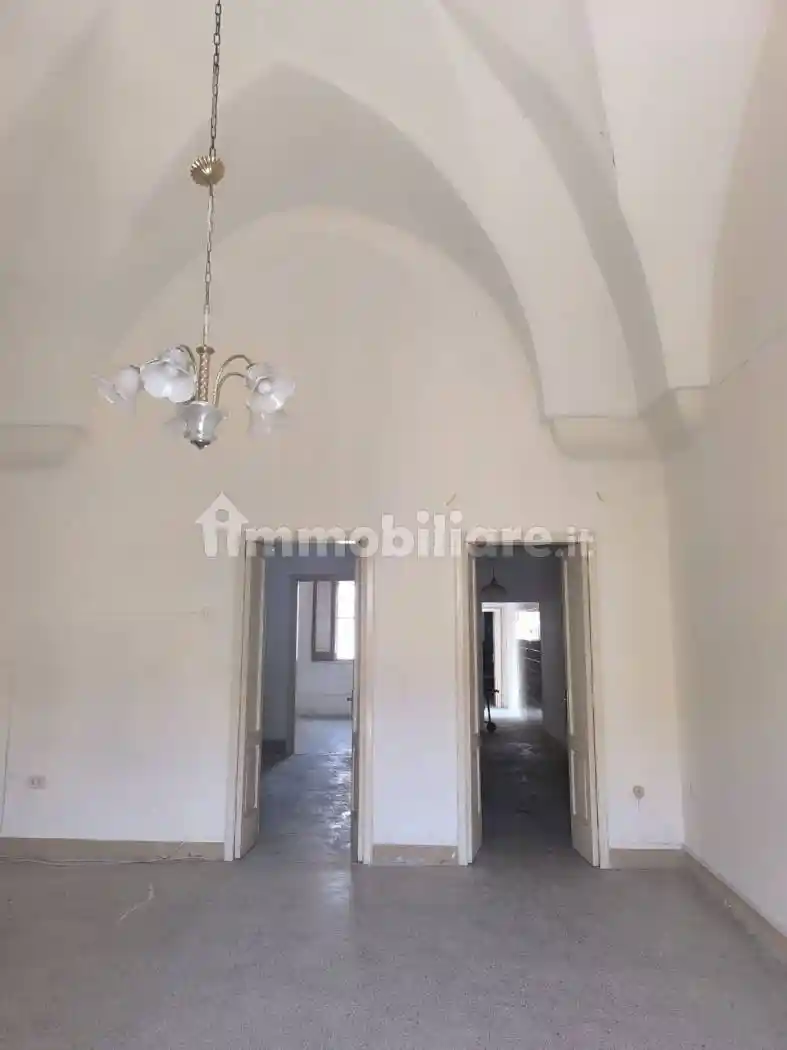 Casa indipendente in vendita a Campi Salentina