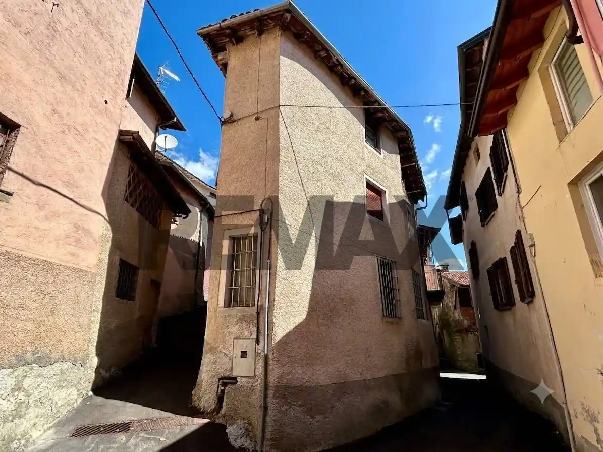 Casa indipendente in vendita a Fonteno