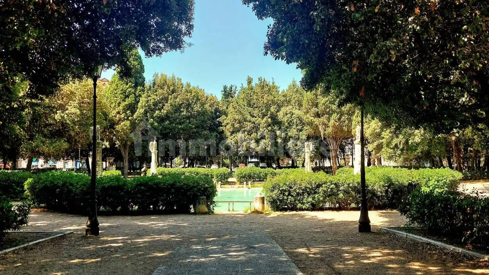 Palazzo - Edificio in vendita a Roma