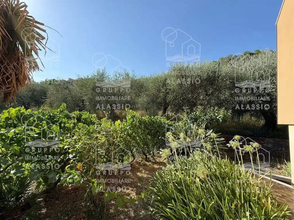Villa in vendita a Ortovero