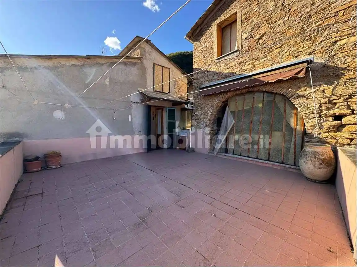 Casa indipendente in vendita a Rezzo