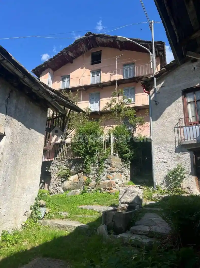 Rustico - Casale in vendita a Ala di Stura