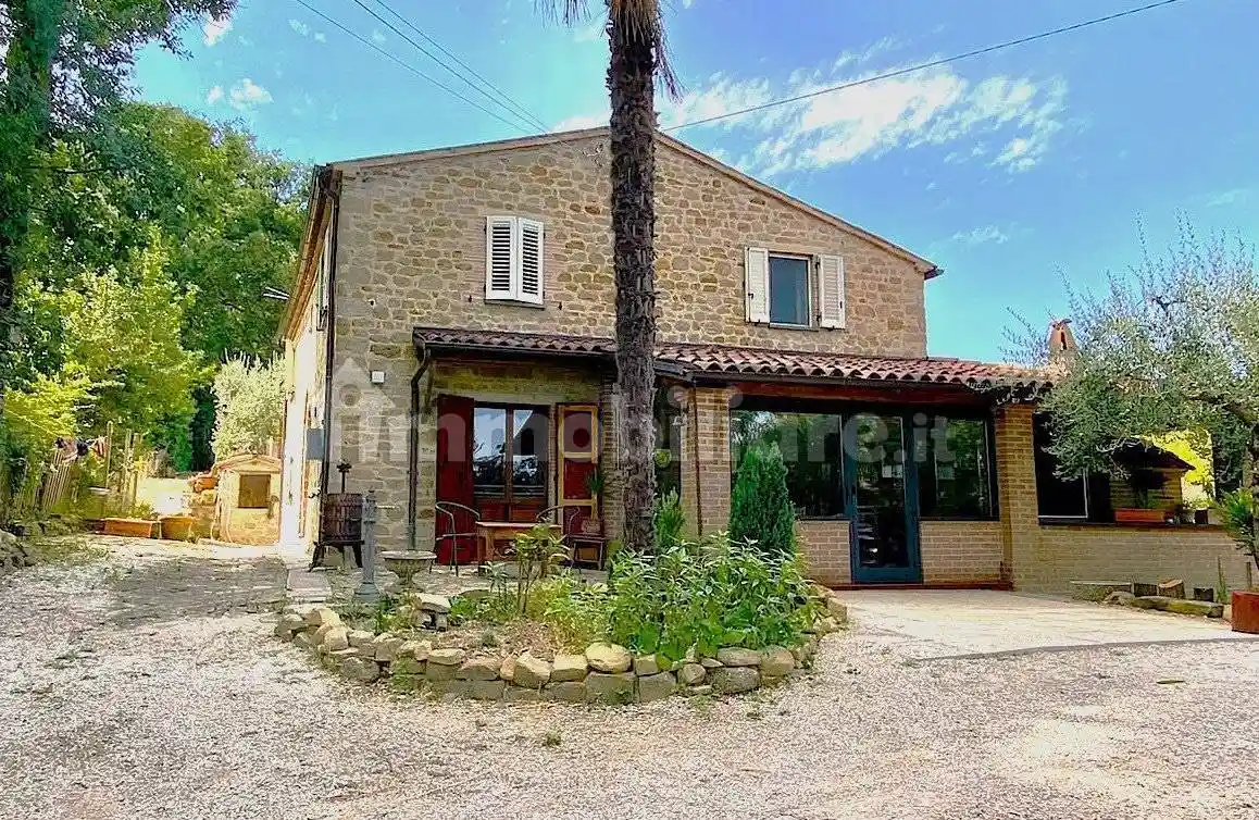 Casa indipendente in vendita a Mercatino Conca