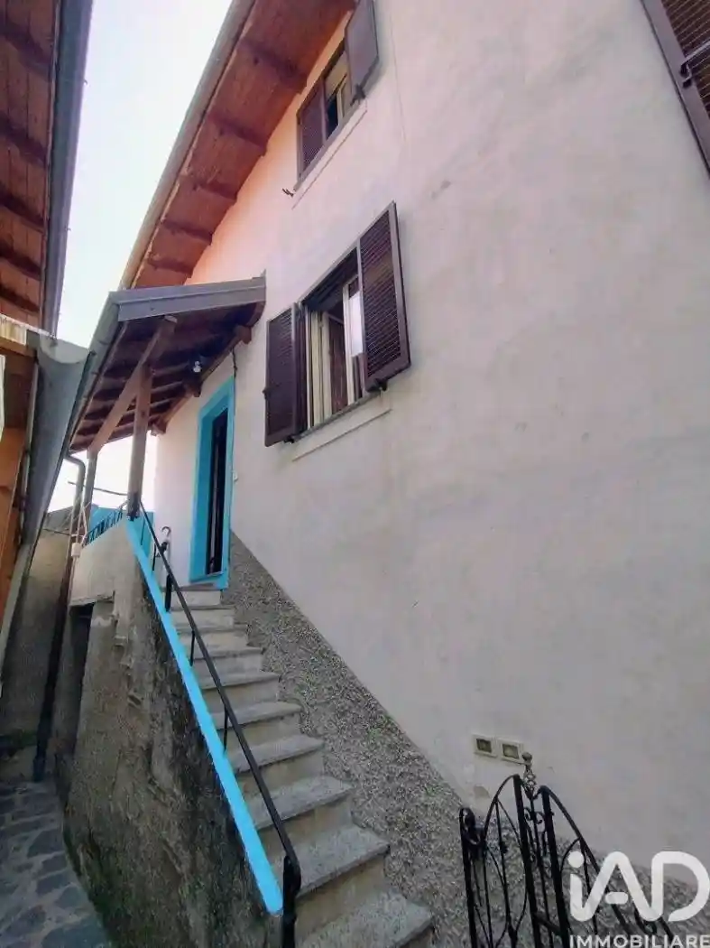 Casa indipendente in vendita a Ghiffa