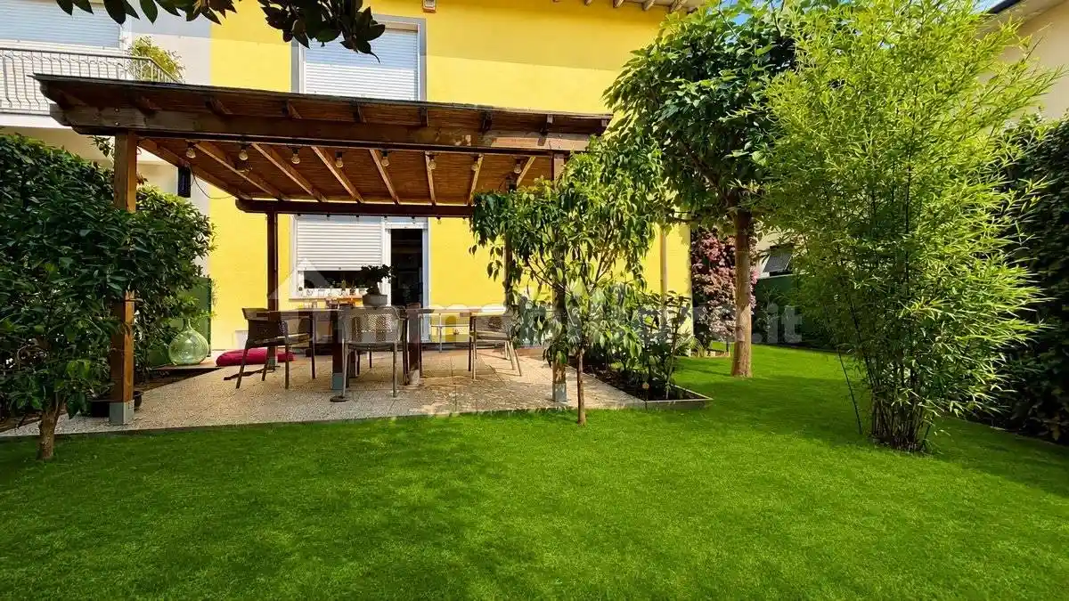 Villa in vendita a Lucca