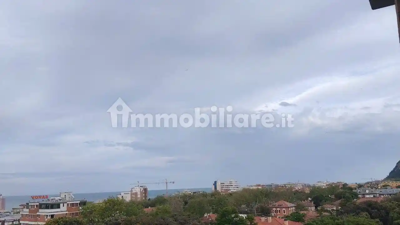 Appartamento in affitto a Pesaro