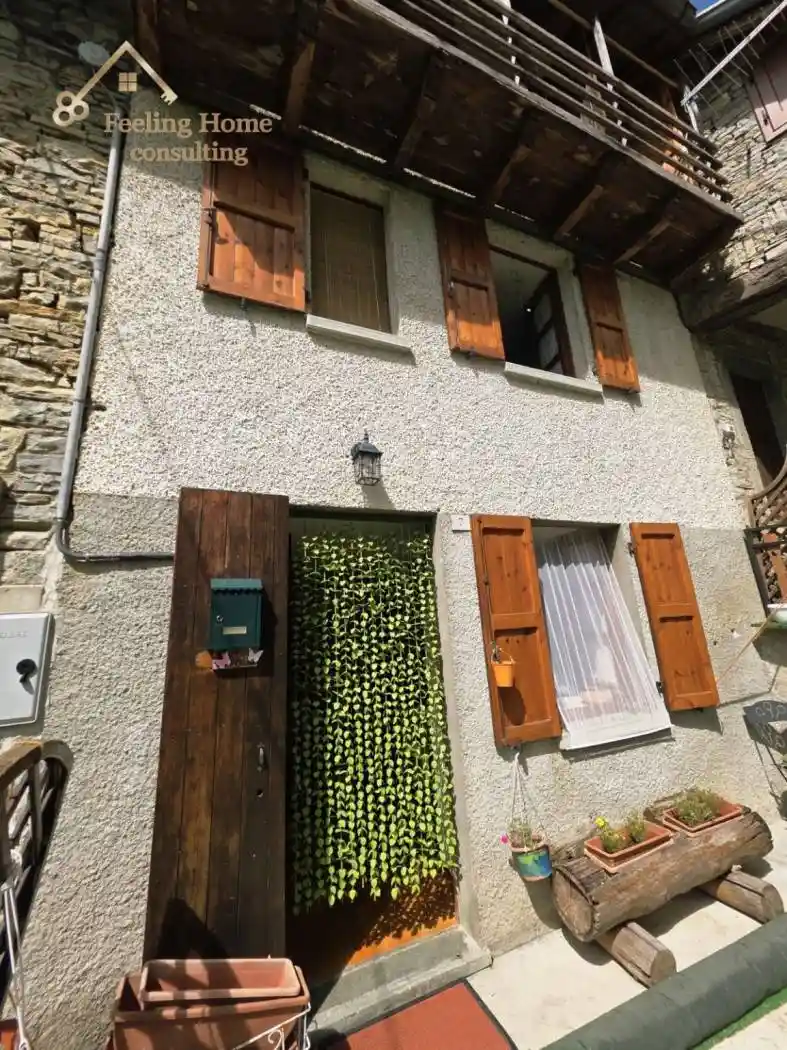 Casa indipendente in vendita a Corna Imagna