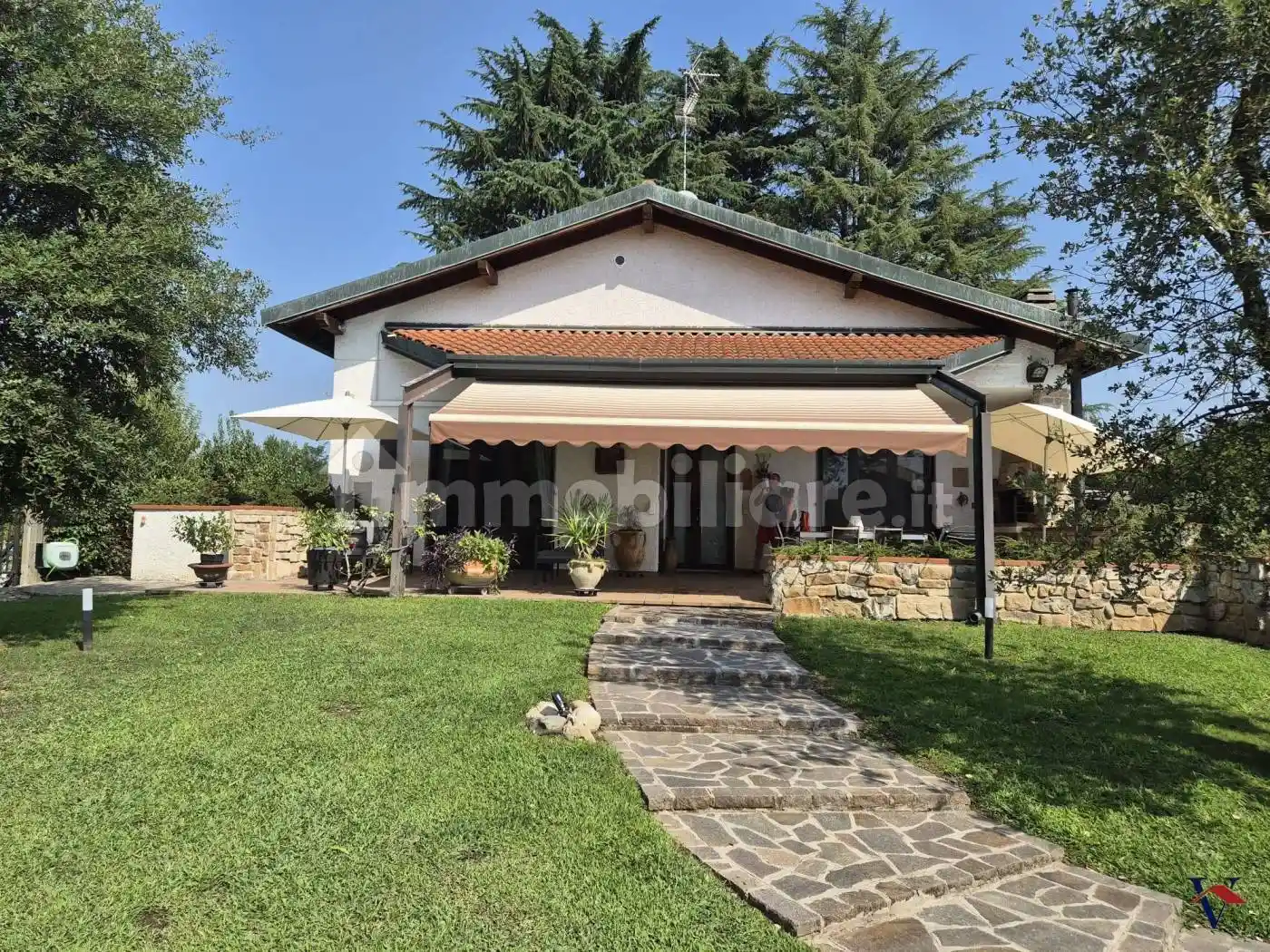 Villa in vendita a Castano Primo