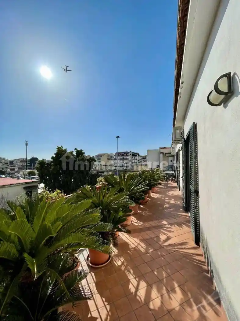 Palazzo - Edificio in vendita a Casalnuovo di Napoli