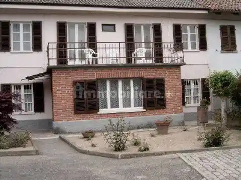 Villa in vendita a Castagnole Monferrato