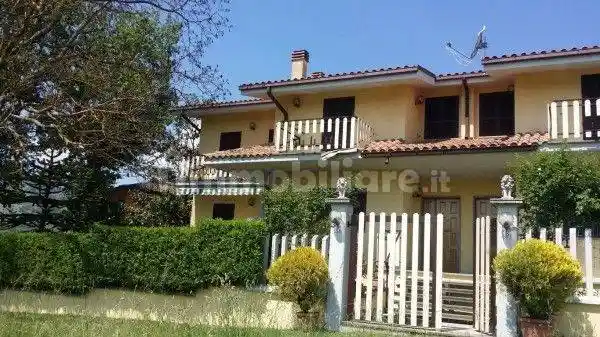 Villa in vendita a Tagliacozzo