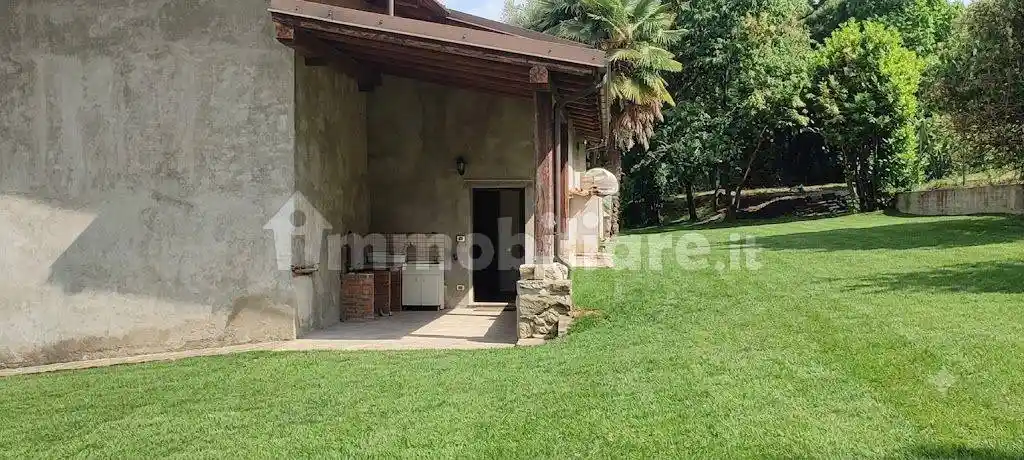 Casa indipendente in vendita a Envie
