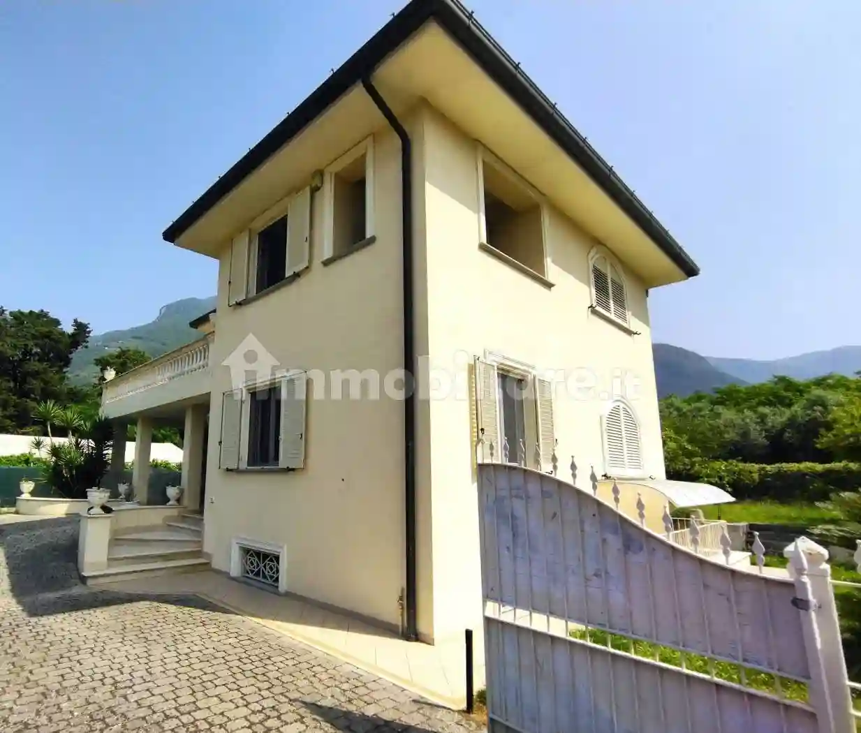 Villa - foto 2