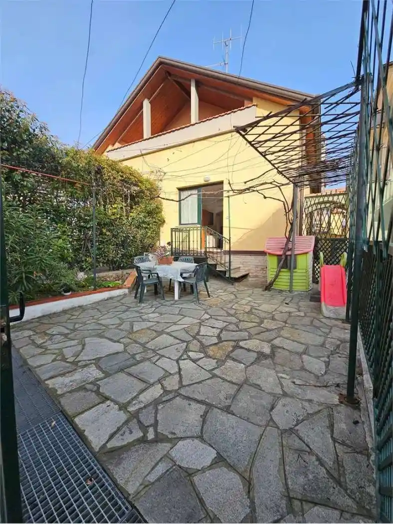 Villa in vendita a San Bartolomeo al Mare