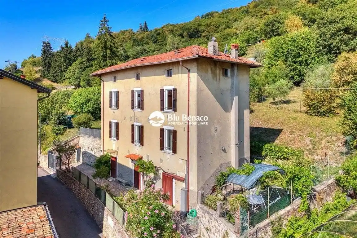 Casa indipendente in vendita a Gargnano