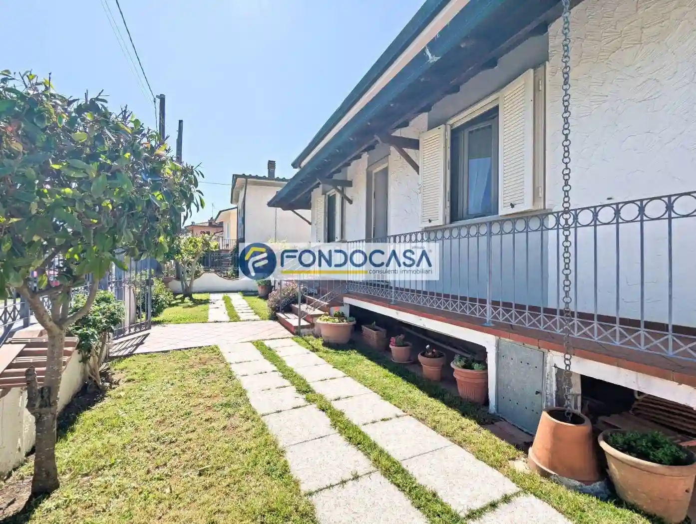 Villa - foto 2