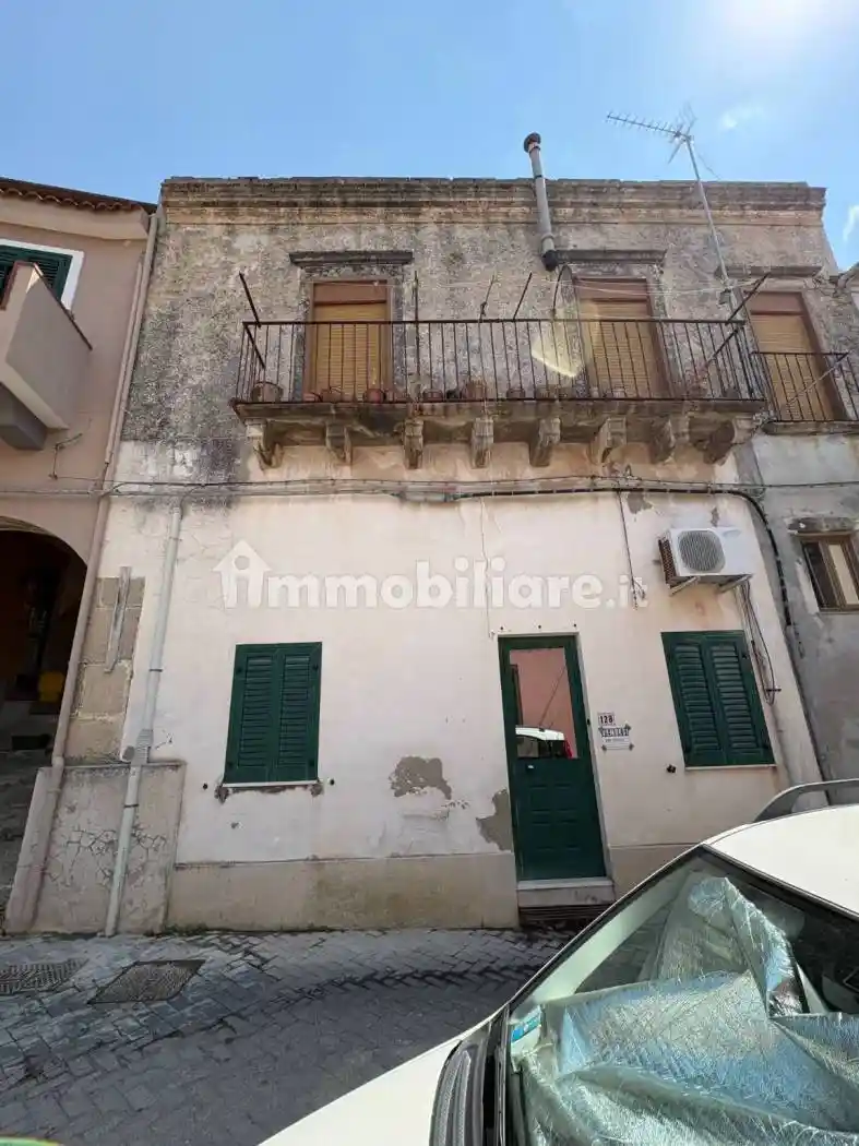 Casa indipendente in vendita a Monforte San Giorgio