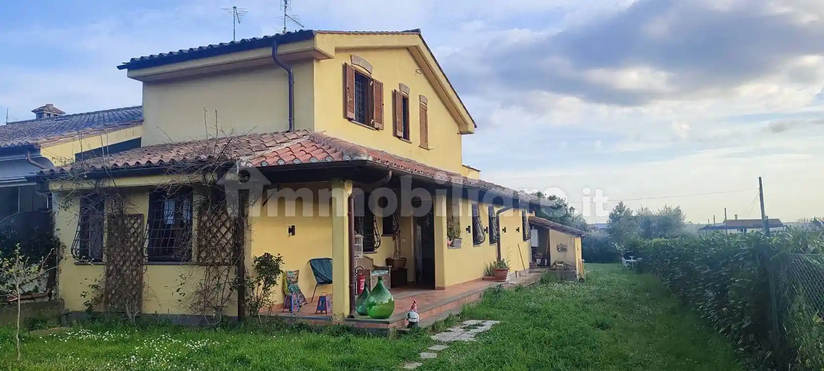 Villa in vendita a Trevignano Romano