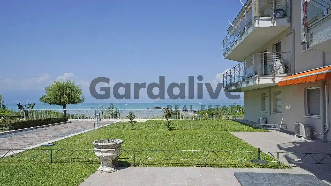 Appartamento in vendita a Sirmione