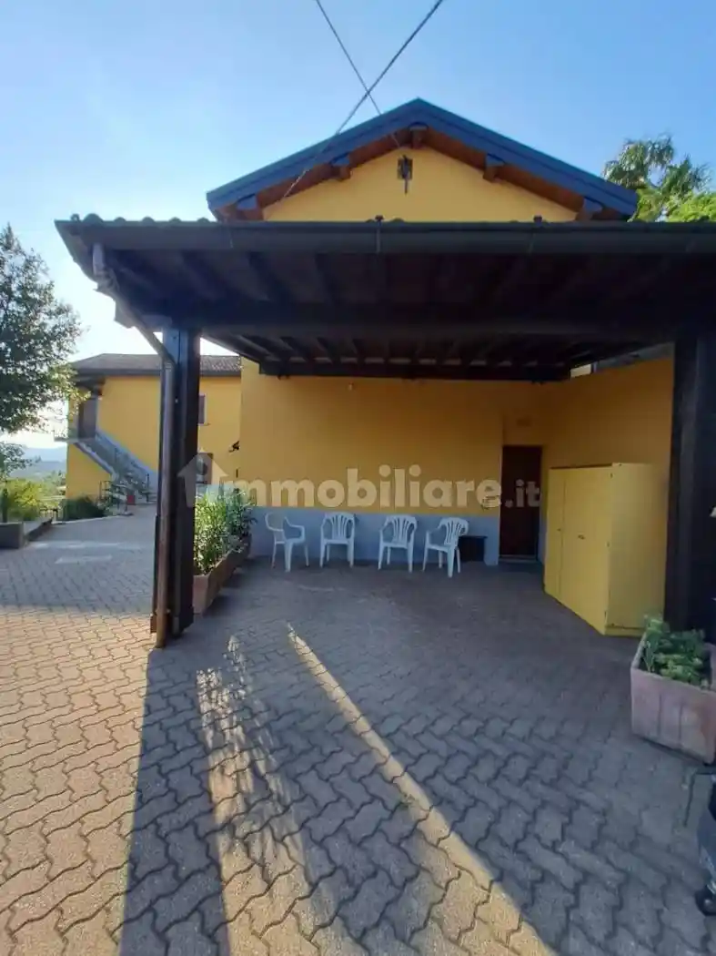 Appartamento in affitto a Maslianico