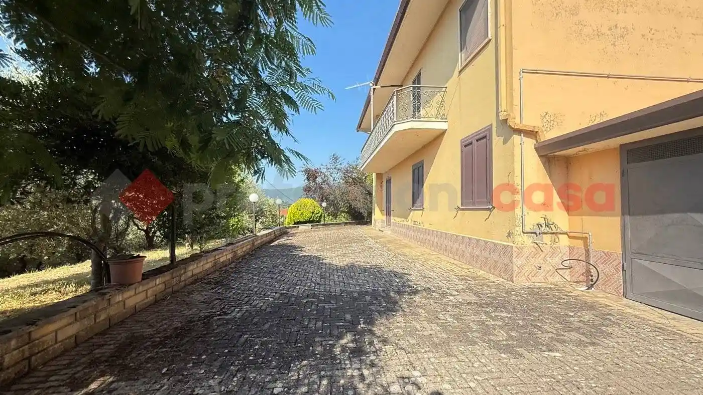 Appartamento in vendita a Torre Cajetani