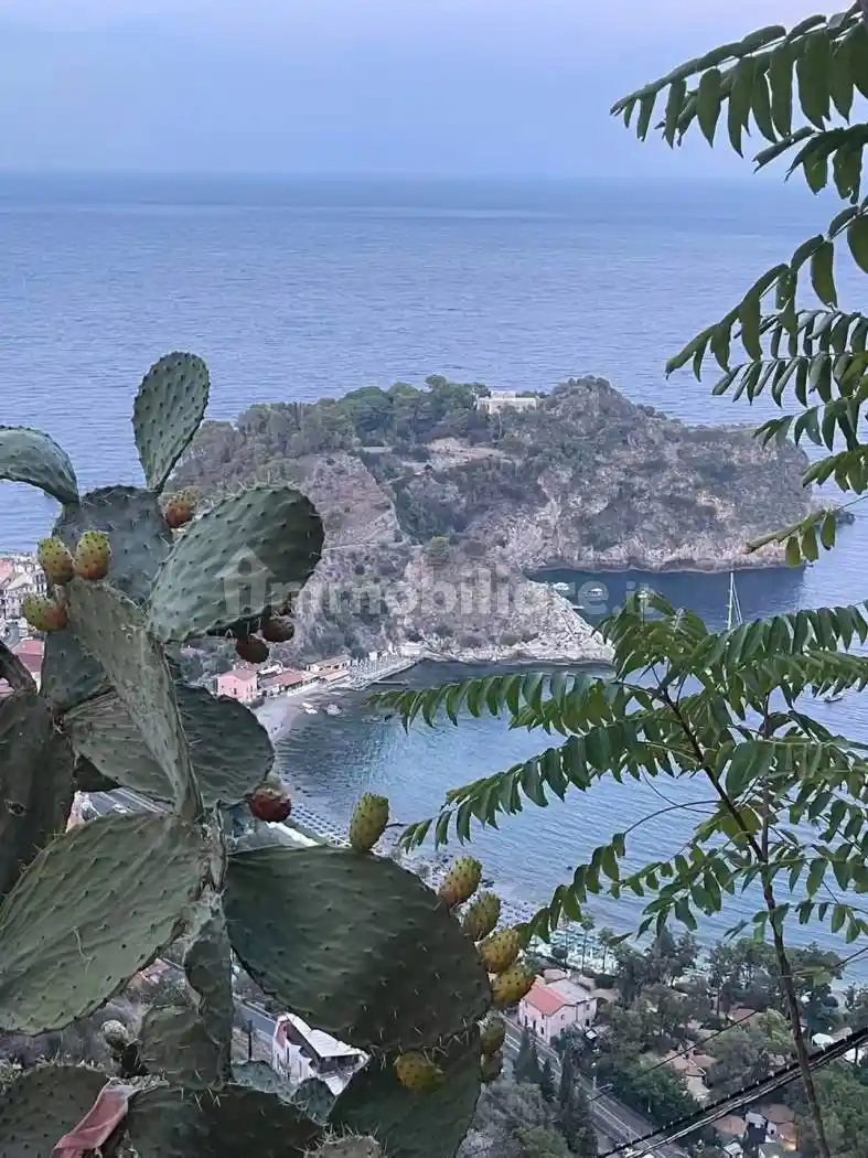 Appartamento in affitto a Giardini-Naxos