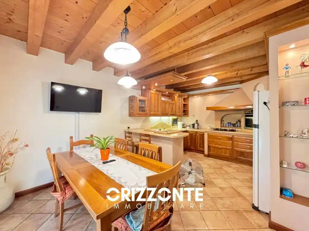 Villa in vendita a Rosà